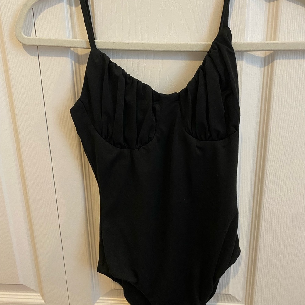 princess polly bodysuit size US 2